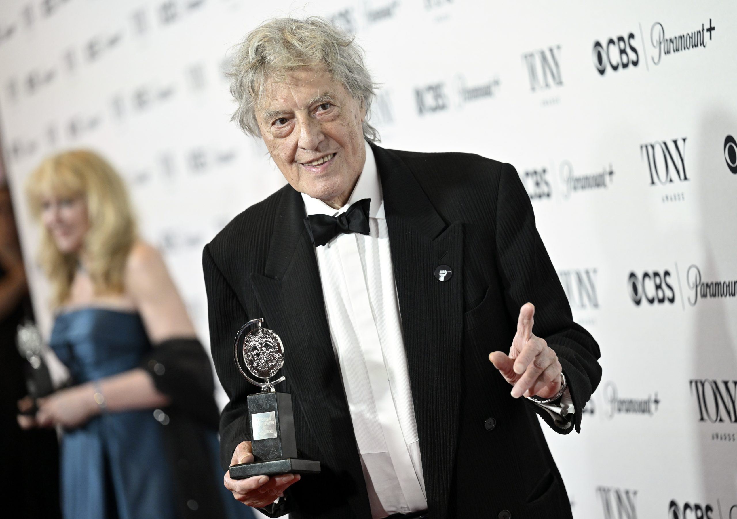 Πέθανε ο Sir Tom Stoppard – Το συγκινητικό αντίο από τη Γκλεν Κλόουζ