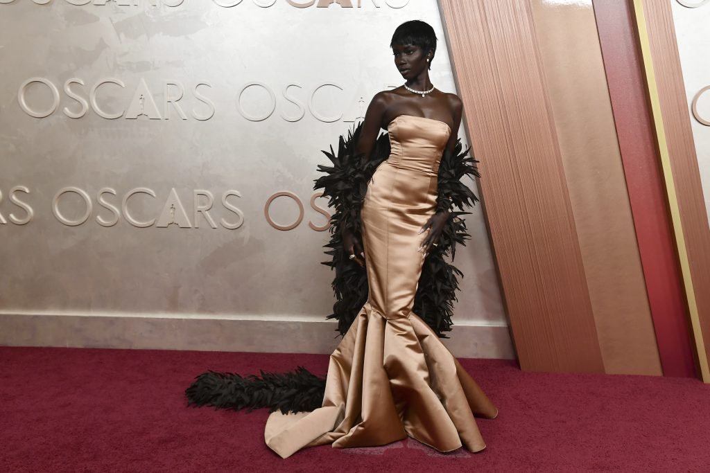 Η Άνοκ Γιάι στέφθηκε «Μοντέλο της Χρονιάς» πριν την επίσημη τελετή των Fashion Awards 2025