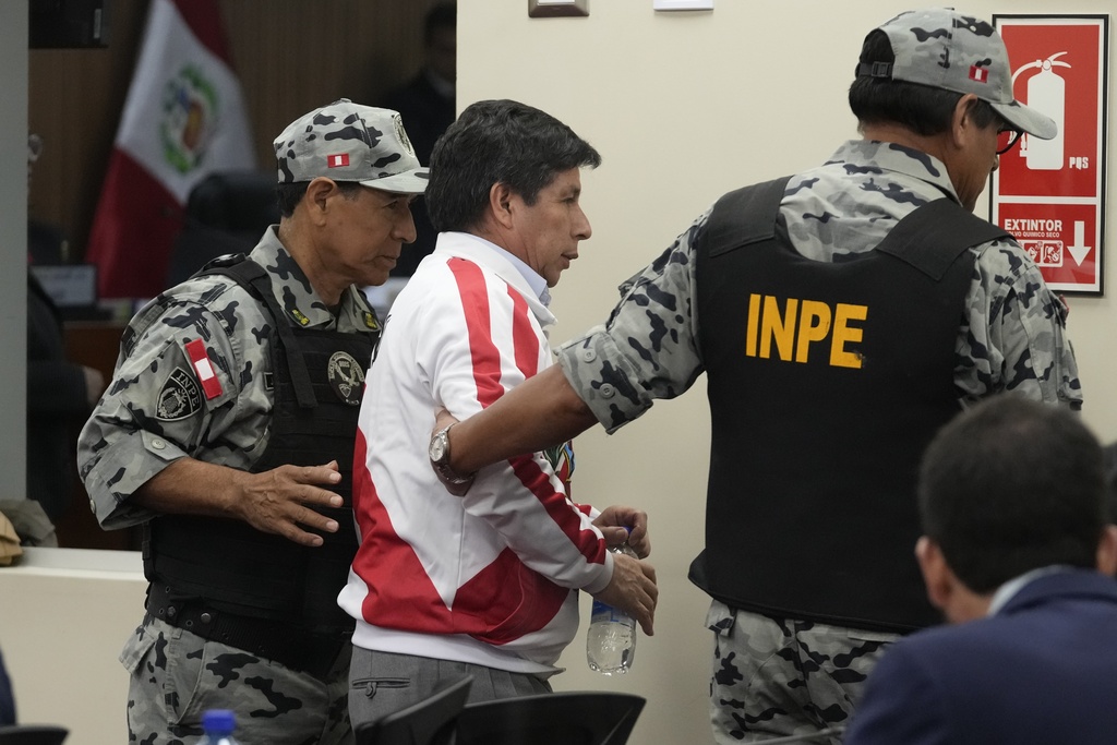 Περού: Επιτροπή του κοινοβουλίου εισηγείται να στερηθεί ο πρώην πρόεδρος Καστίγιο το δικαίωμα του εκλέγεσθαι για μια δεκαετία