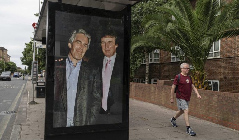 Νέα στοιχεία για Τραμπ από email του Επστάιν που δόθηκε στη δημοσιότητα: «Φυσικά και γνώριζε για τα κορίτσια»