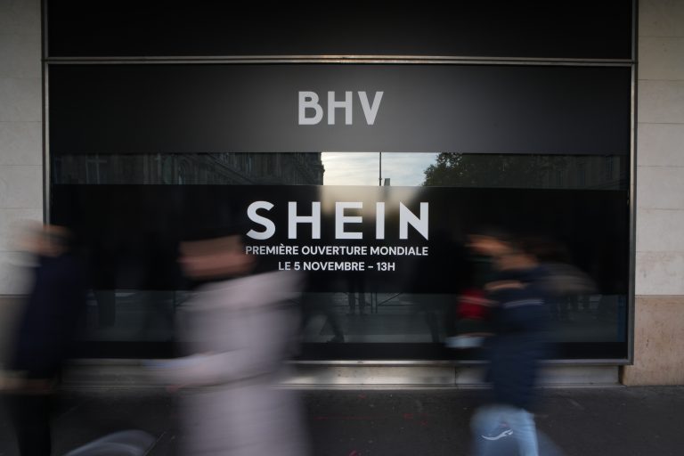 Shein: Απέσυρε όλες τις κούκλες του σεξ μετά την κατακραυγή για τα «παιδικά χαρακτηριστικά»
