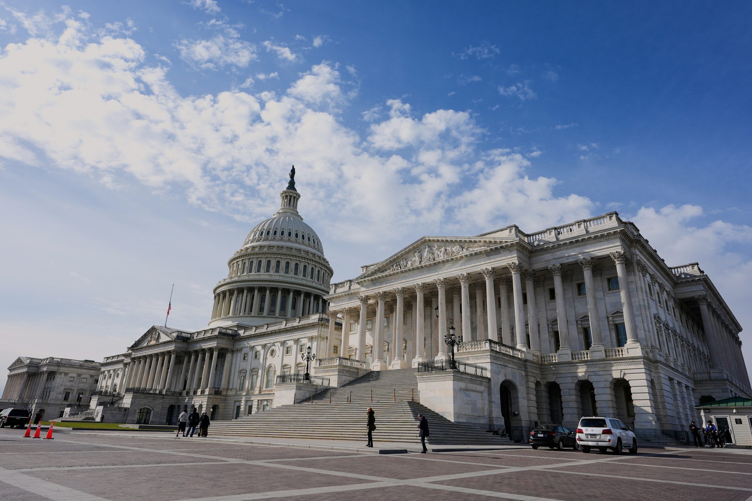 Υπέρ της δημοσιοποίησης των εγγράφων της υπόθεσης Έπστιν ψήφισε και η Γερουσία των ΗΠΑ μετά την αλλαγή στάσης του Τραμπ