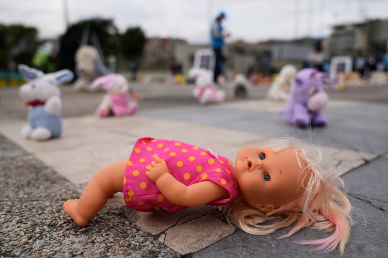 Πώς μπορούμε να προστατέψουμε τα παιδιά από τη σεξουαλική κακοποίηση