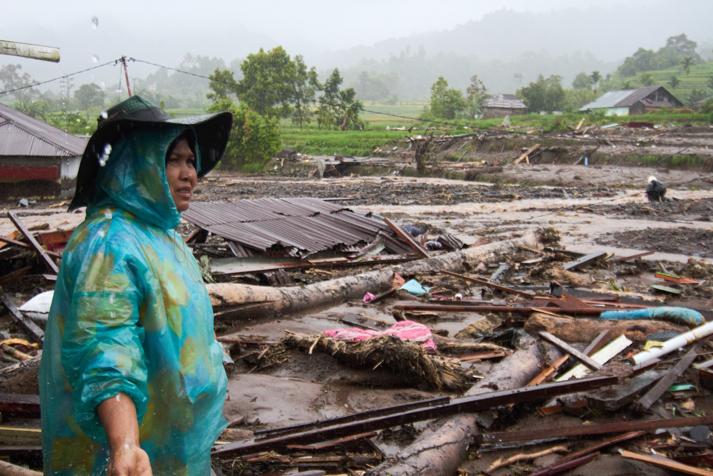 Ινδονησία – Ταϊλάνδη: Δεκάδες νεκροί από τις σφοδρές βροχοπτώσεις