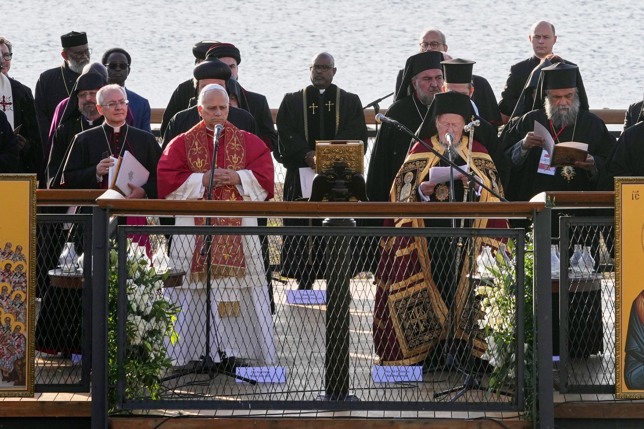 Κοινό κάλεσμα ενότητας στην ιστορική συνάντηση Πάπα και Πατριάρχη στη Νίκαια Βιθυνίας: «Να υπερβούμε τα σκάνδαλα της διαιρέσεως»