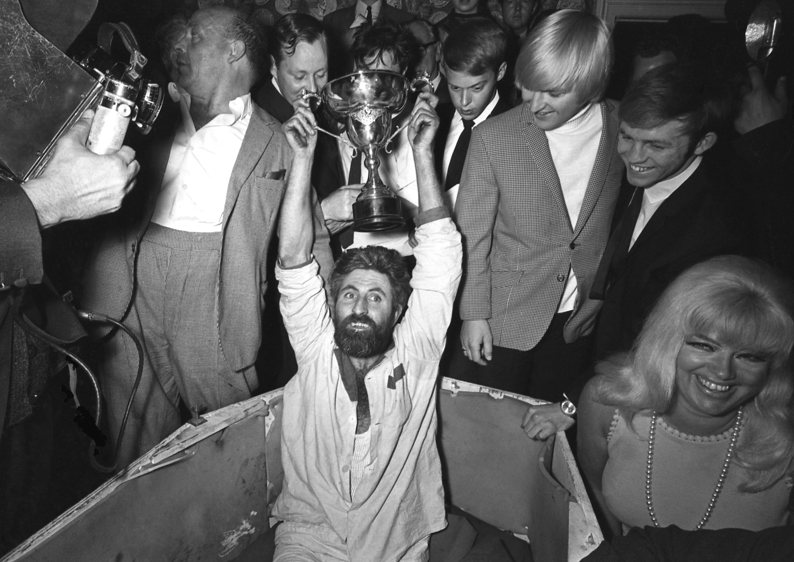 «Θαμμένος Ζωντανός»: Η ιστορία ενός Ιρλανδού που έμεινε κλεισμένος σε φέρετρο για 61 ημέρες