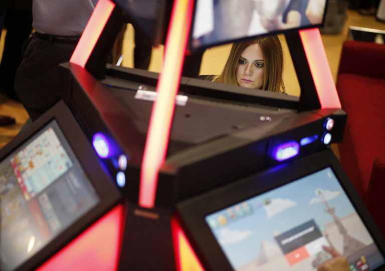 Γιατί οι millennials έχουν λιγότερους φίλους από κάθε άλλη γενιά