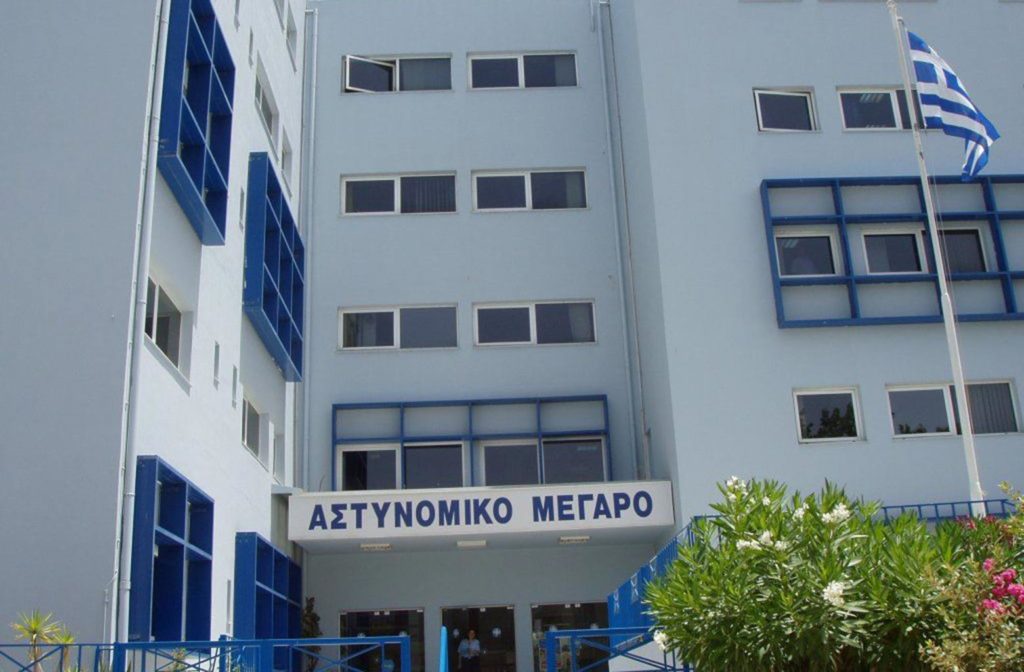 Χανιά: Αστυνομική επιχείρηση σε καταυλισμούς Ρομά – Δεκάδες 