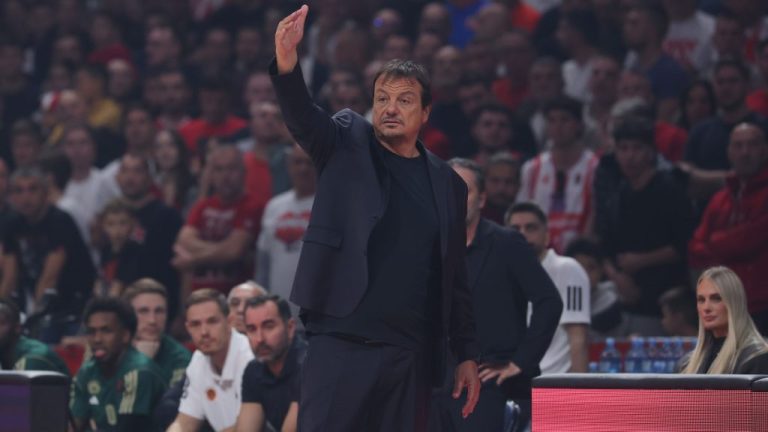 Aταμάν: «Σε όλο το ματς οι οπαδοί υποστήριζαν τον Ολυμπιακό»