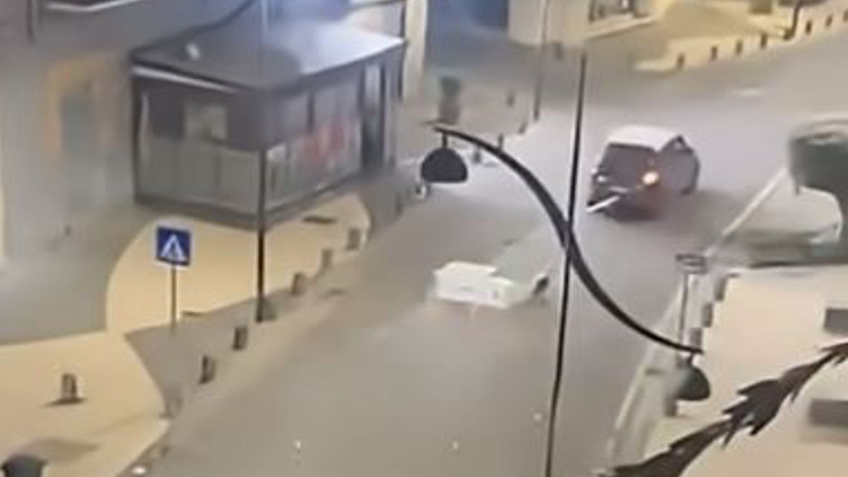 Κινηματογραφική ληστεία στην Ιταλία – Έκλεψαν ΑΤΜ και το έσυραν με αυτοκίνητο σε κεντρικούς δρόμους