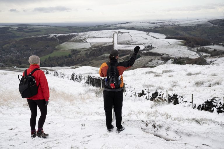 Βρετανία: Χιόνι και παγετός παραλύνουν τις βόρειες περιοχές – Κλείνουν σχολεία