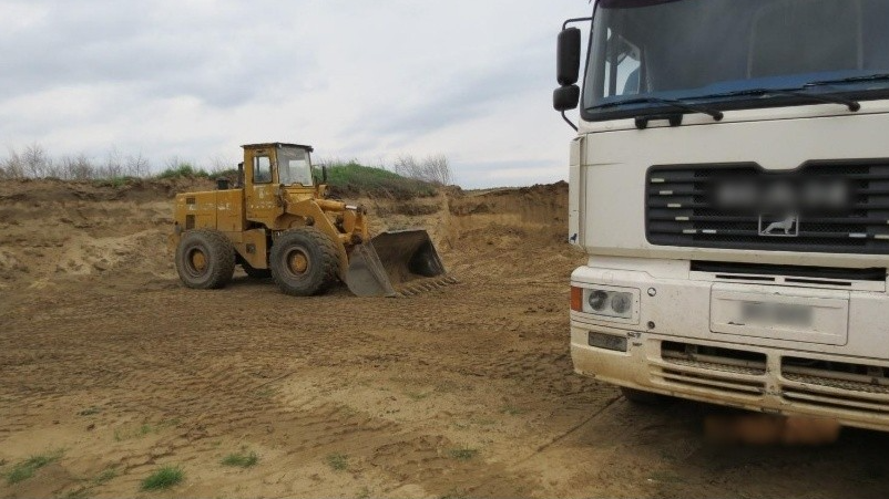 Θεσσαλονίκη: Έσκαβαν παράνομα σε ζώνη Natura στην Κορώνεια (φώτο)