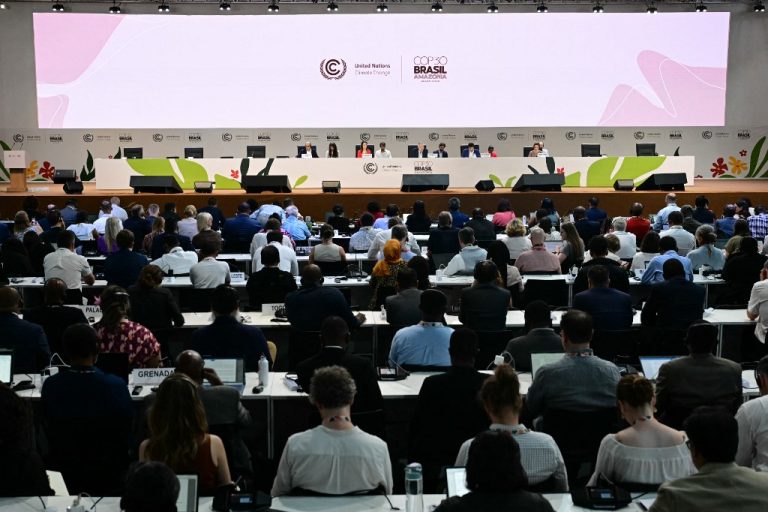 COP30: Κεντρική απόφαση χωρίς οδικό χάρτη για την έξοδο από τη χρήση των ορυκτών καυσίμων