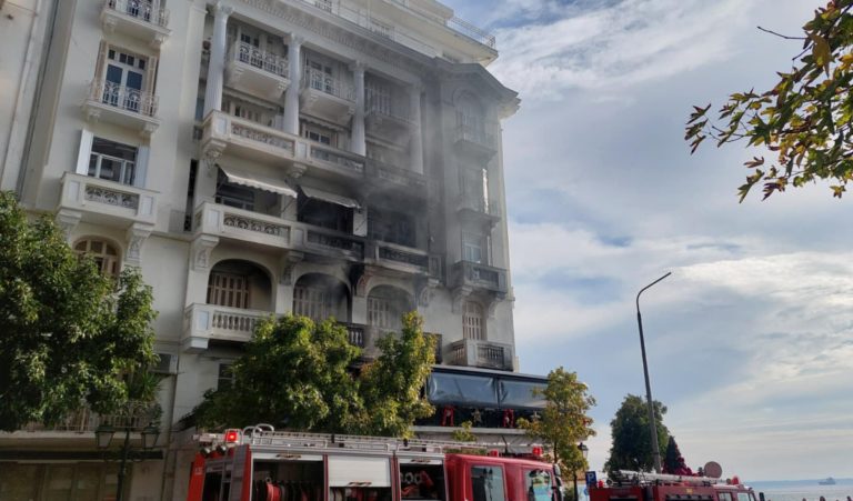 Θεσσαλονίκη: Άντρες της ΟΠΚΕ έσωσαν ηλικιωμένους και κατοικίδια από τη χθεσινή φωτιά σε κατάστημα εστίασης