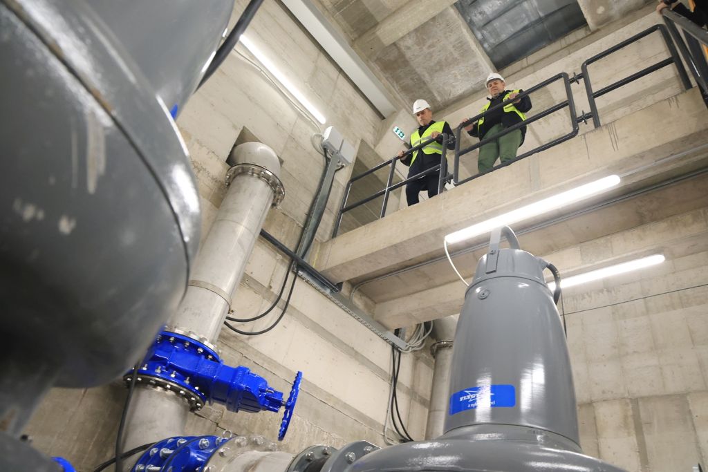 Ανοίγουν οι στρόφιγγες στο Κεντρικό Αντλιοστάσιο λυμάτων στη Λάρισα – Στα 8.000 μ3/ώρα η δυναμικότητα αποχέτευσης