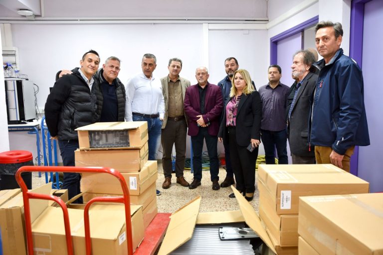 Είκοσι υπολογιστές δώρισε η Περιφέρεια στο Τμήμα Διαιτολογίας του Πανεπιστημίου Θεσσαλίας