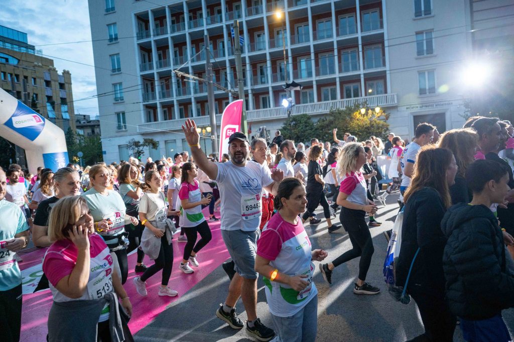 42ος Αυθεντικός Μαραθώνιος: Με το μήνυμα «κάθε βήμα, μία νίκη» έτρεξαν οι εργαζόμενοι της ΕΡΤ