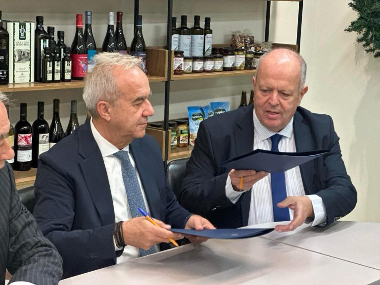 Στην Ηλεία το πρώτο περιφερειακό παράρτημα του Πανελλήνιου Συνδέσμου Εξαγωγέων