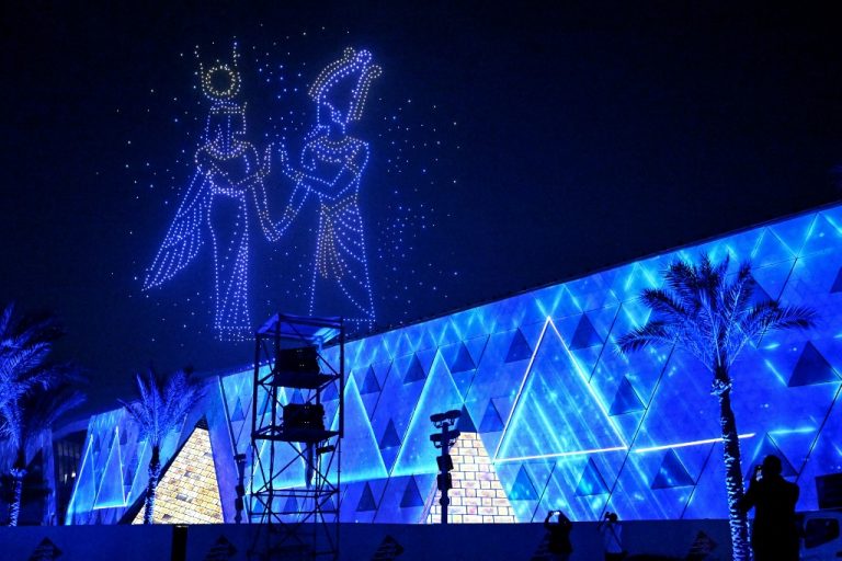 Με ελληνικό «άρωμα» η φαραωνική τελετή των εγκαινίων του Μεγάλου Αιγυπτιακού Μουσείου