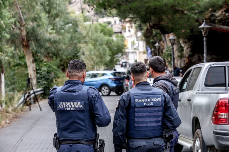 Πυροβολισμοί με δυο νεκρούς και πολλούς τραυματίες στα Βορίζια Ηρακλείου: Βεντέτα «βλέπουν» οι Αρχές – Πήραν τα όπλα και άρχισαν να «γαζώνουν» σπίτια