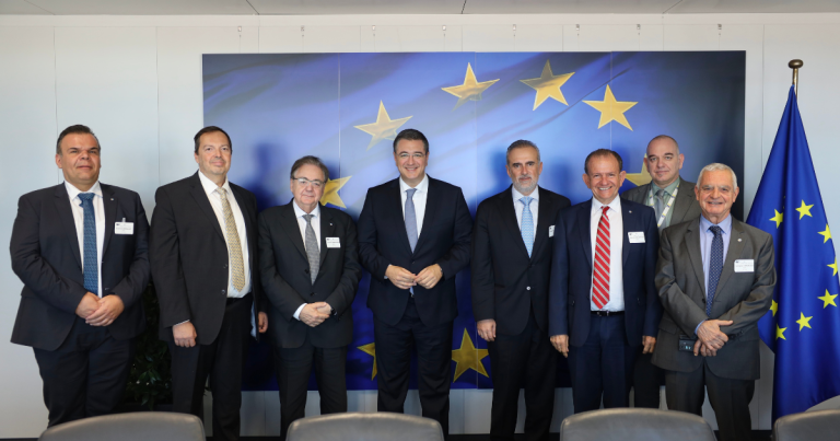 Συνάντηση του Διευθύνοντος Συμβούλου του ΟΛΒ Σ. Αναγνώστου με τον Ευρωπαίο Επίτροπο Απ. Τζιτζικώστα στις Βρυξέλλες