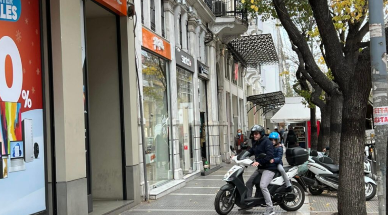 Θεσσαλονίκη: Ανοιχτά τα εμπορικά καταστήματα την Κυριακή 30 Νοεμβρίου – Το προτεινόμενο ωράριο από τον ΕΣΘ