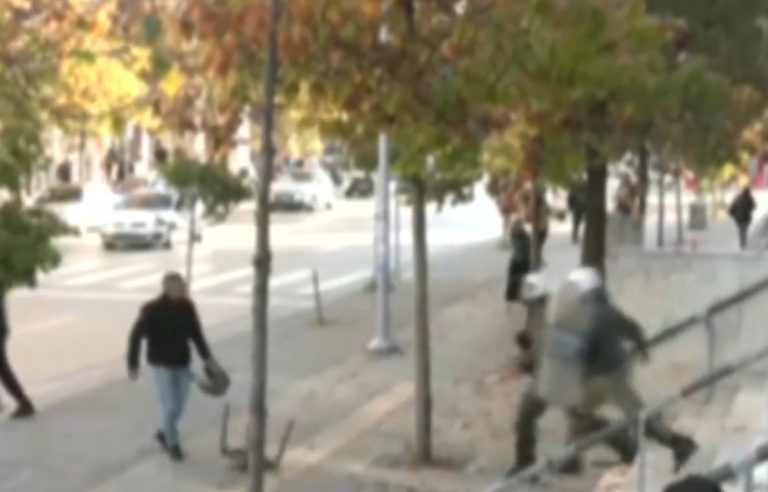 Θεσσαλονίκη: Δίωξη στους δύο συλληφθέντες για το πρωινό επεισόδιο έξω από τα δικαστήρια
