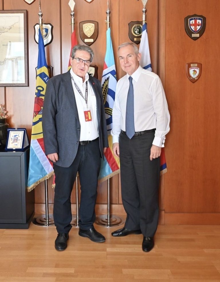 Mε τον Υφυπουργό Εθνικής Άμυνας Αθ. Δαβάκη συναντήθηκε ο Δήμαρχος Φαρσάλων Μάκης Εσκίογλου για την 61 Μονάδα Επιστράτευσης