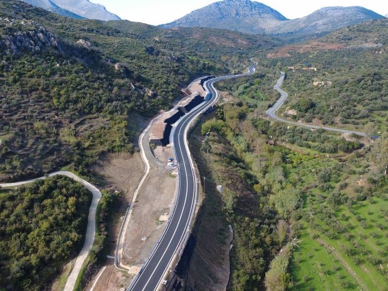 Εγκαινιάστηκε το νέο τμήμα στον οδικό άξονα Γυθείου – Αρεόπολης