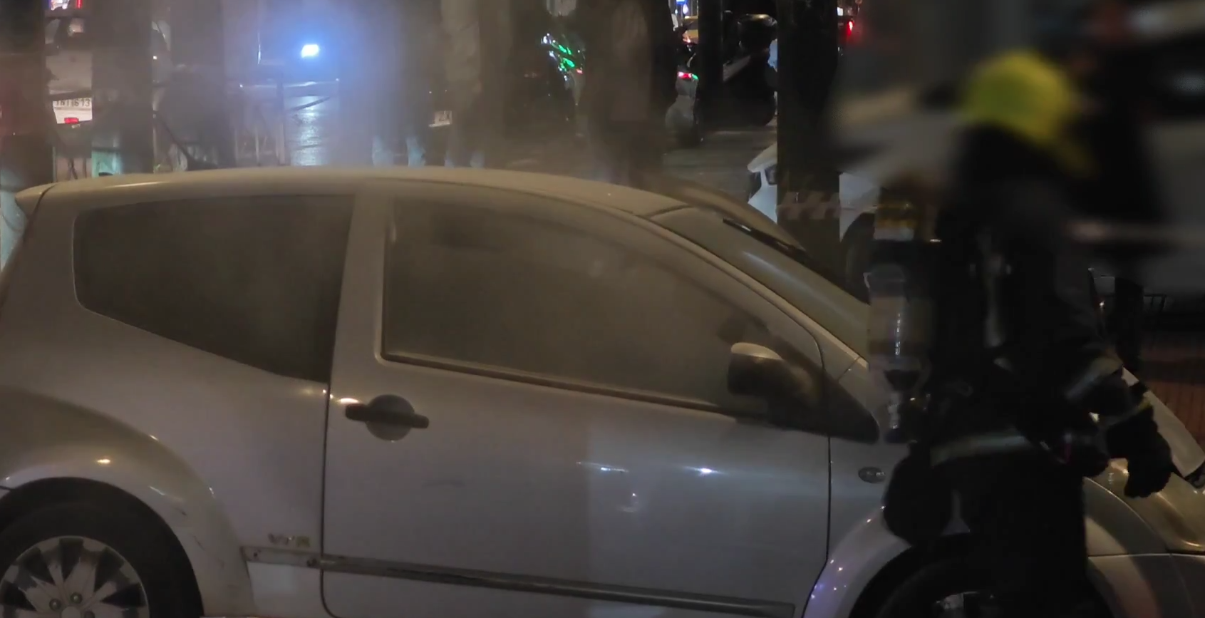 Φωτιά σε όχημα στη Συγγρού: Κλειστή η Πετμεζά, αυξημένη η κίνηση