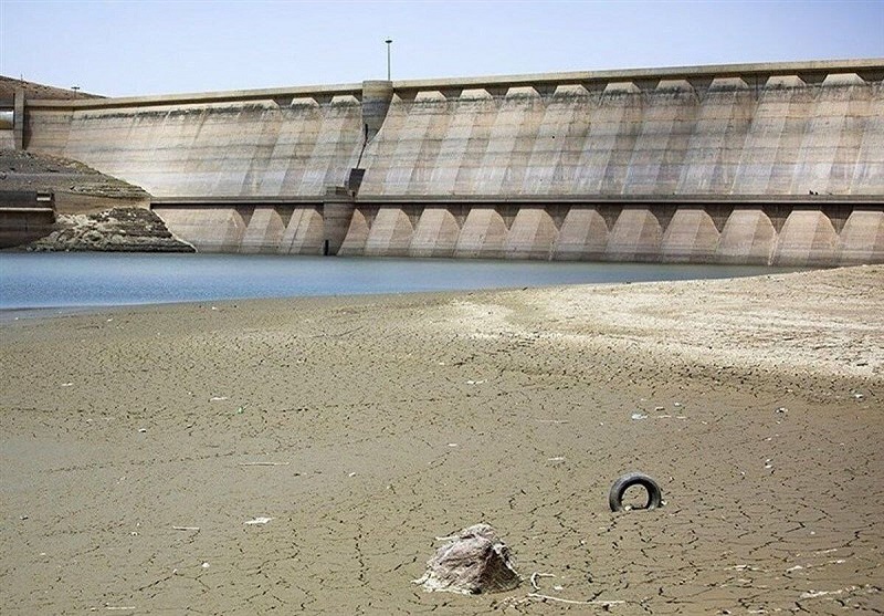 Για εκκένωση της Τεχεράνης λόγω λειψυδρίας προειδοποίησε ο πρόεδρος του Ιράν – «Χωρίς πόσιμο νερό σε δύο εβδομάδες»