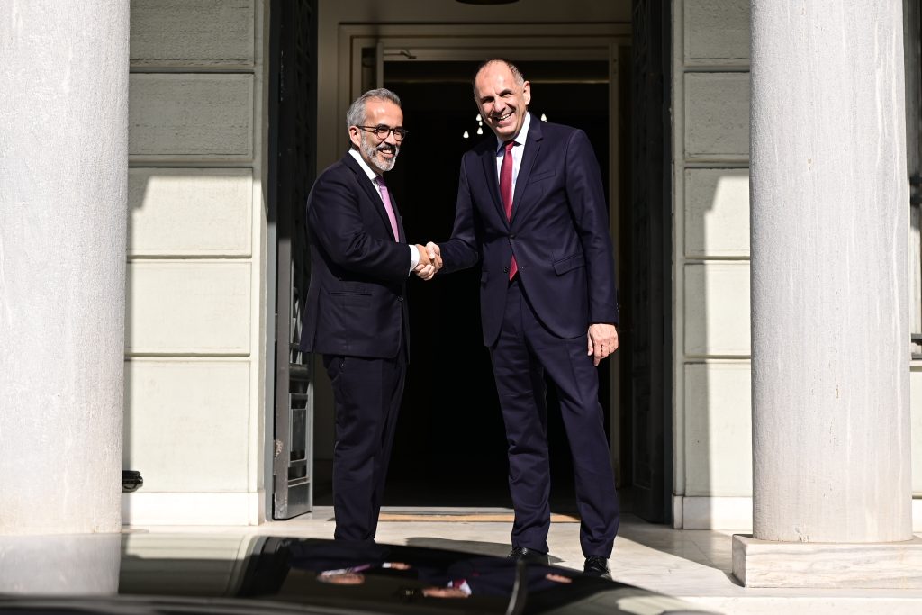 Διμερείς σχέσεις και εξελίξεις στην ευρύτερη περιοχή, στο επίκεντρο της συνάντησης του Γ. Γεραπετρίτη με τον Πορτογάλο ΥΠΕΞ