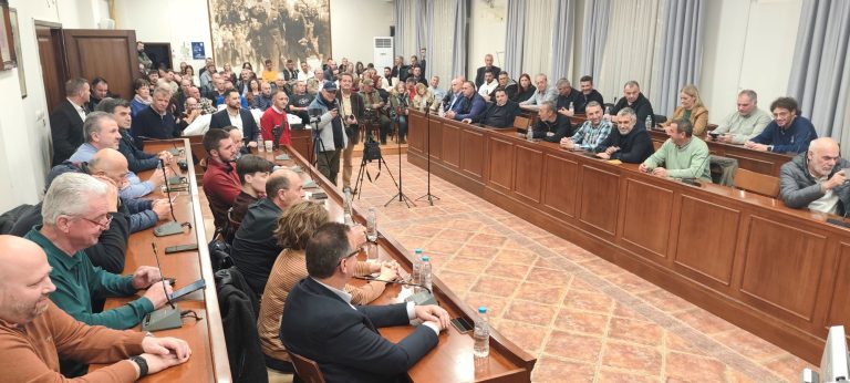 Συνεδρίαση δημοτικού συμβουλίου Γρεβενών για τα έργα αντλησιοταμίευσης