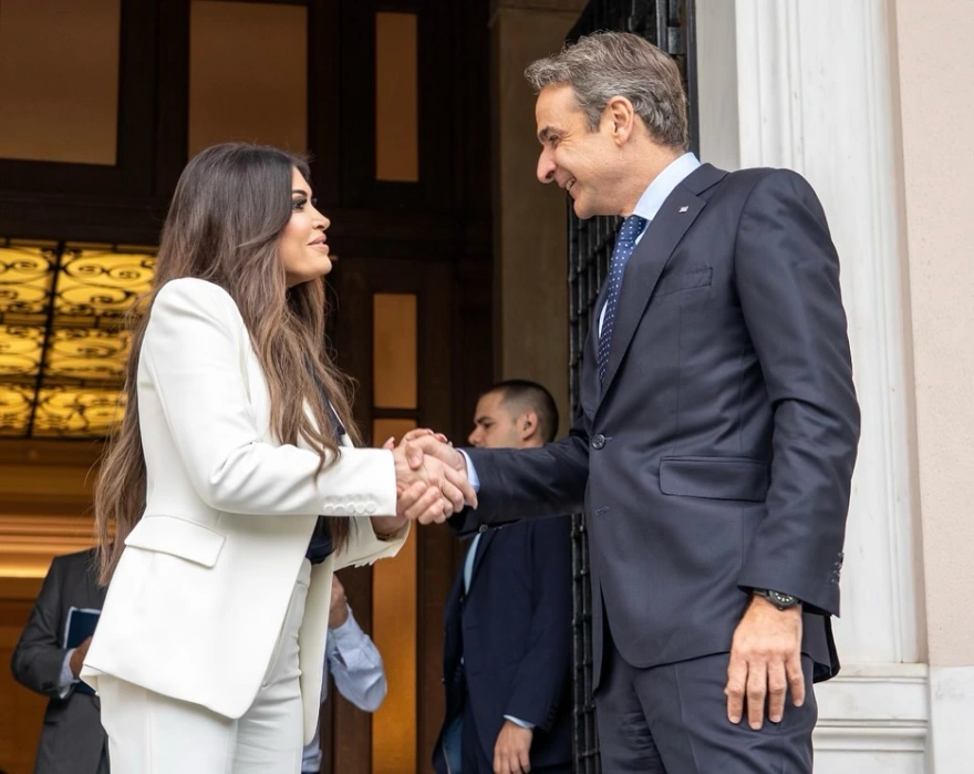 «Λαμπρό το μέλλον για ΗΠΑ και Ελλάδα» – Η ανάρτηση της Κίμπερλι Γκιλφόιλ για τις ενεργειακές συμφωνίες