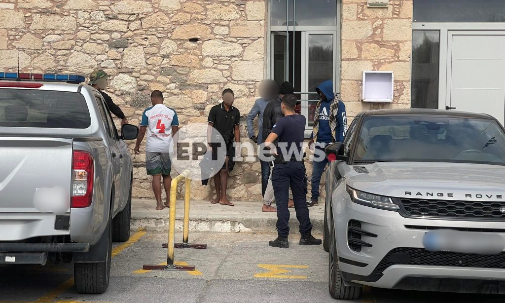 Τροπολογία Πλεύρη για δύο προσωρινές δομές μεταναστών στην Κρήτη – «Στόχος ένας μόνιμος χώρος, αν συνεχιστούν οι ροές»