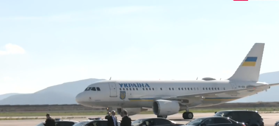 Στην Αθήνα έφτασε ο Βολοντίμιρ Ζελένσκι