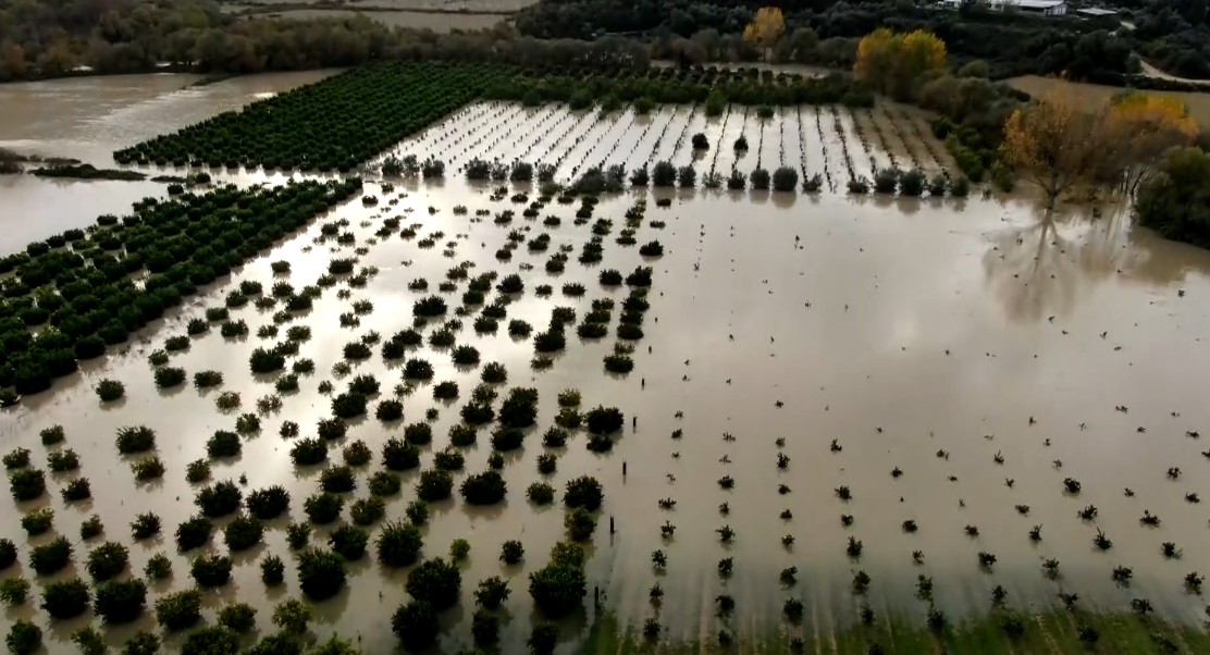 Κακοκαιρία: Εκτεταμένα προβλήματα στη Δυτική Ελλάδα – Ήχησε το «112» για έντονα φαινόμενα και κίνδυνο κατολισθήσεων