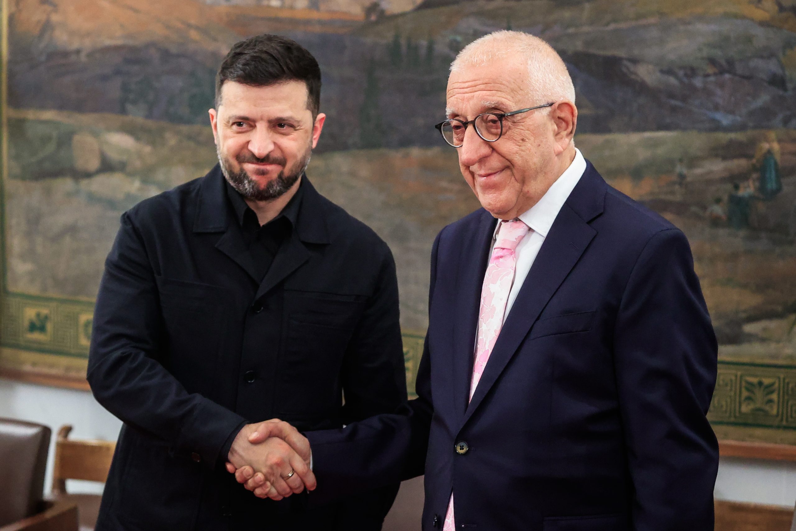 Κακλαμάνης σε Ζελένσκι: Αν η διεθνής κοινότητα είχε αντιδράσει όπως θα έπρεπε στην εισβολή του τουρκικού στρατού στην Κύπρο, ίσως η Ρωσία να μην είχε εισβάλει στην Ουκρανία