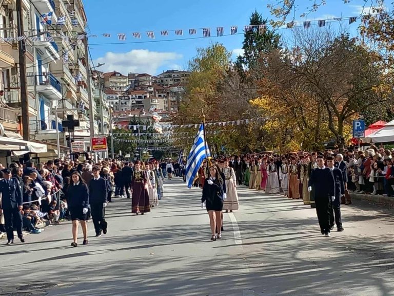 Με λαμπρότητα γιόρτασε η Καστοριά την 113η Επέτειο Απελευθέρωσης της και τον Πολιούχο της Άγιο Μηνά