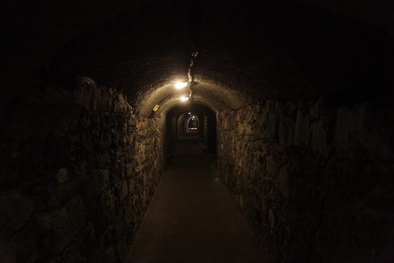 Σχεδόν 3.000 καταφύγια στην Ελλάδα για την προστασία άμαχου πληθυσμού αν απαιτηθεί – Ποια είναι η χωρητικότητα τους