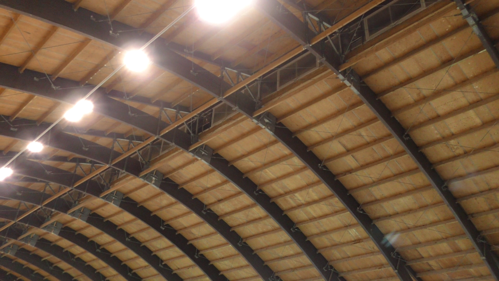 Κακοκαιρία Adel: Αποκολλήθηκε τμήμα οροφής κολυμβητηρίου εν ώρα αγώνα στην Κέρκυρα