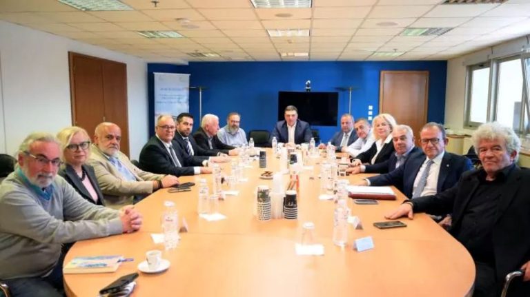 Συνάντηση Κουρέτα – Μουτζούρη με Κικίλια για την ακτοπλοϊκή σύνδεση Βόλου – Βορείου Αιγαίου