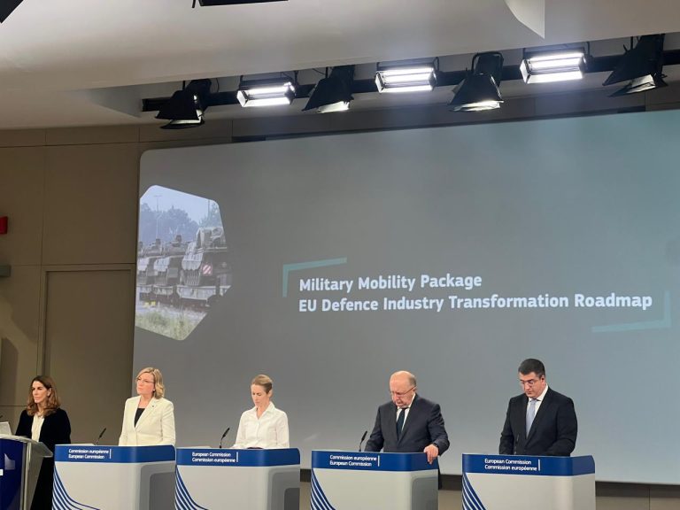 Η ΕΕ προωθεί το «Στρατιωτικό Σένγκεν» και τον μετασχηματισμό της αμυντικής βιομηχανίας