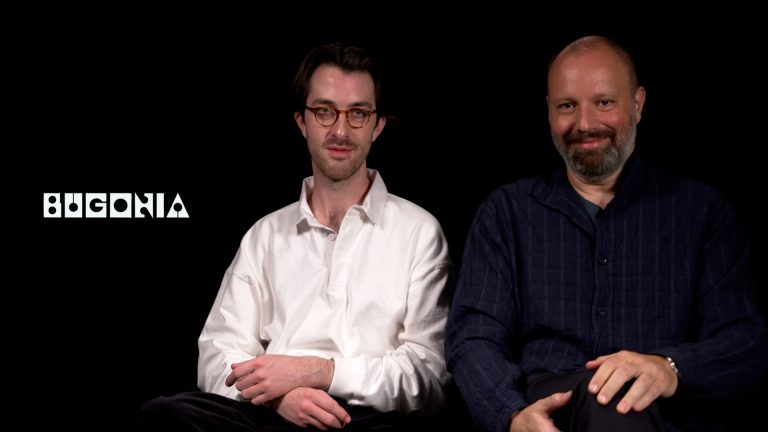 Από το “silly dance” της Έμμα Στόουν στη «Βουγονία»: Ο Γιώργος Λάνθιμος και ο Jerskin Fendrix ξανασυναντιούνται