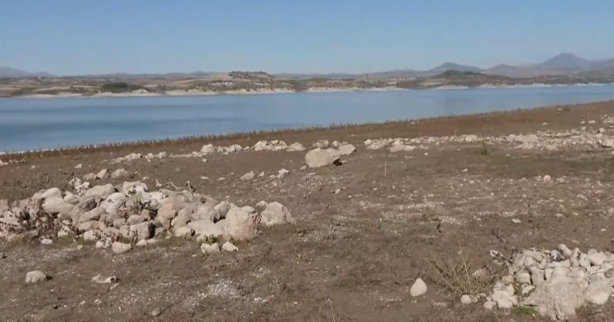 Έπεσε η στάθμη της λίμνης Πολυφύτου και αποκαλύφθηκαν ανασκαφικές τομές που είχαν γίνει πριν από δεκάδες χρόνια