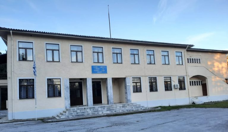 «Όχι» του Δημοτικού Συμβουλίου Σερβίων στη συγχώνευση των Γυμνασίων Τρανοβάλτου –Λιβαδερού