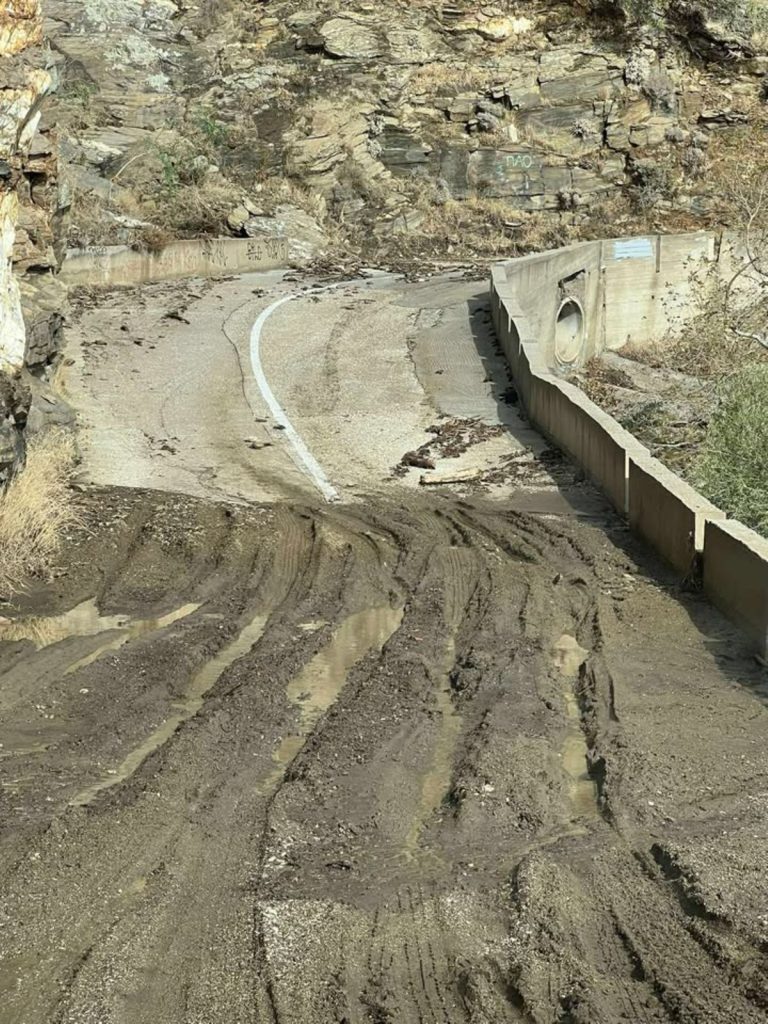 Έντονη βροχή και χαλάζι προκάλεσαν προβλήματα στην Ικαρία