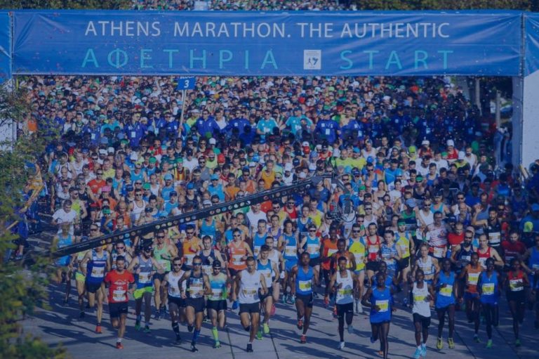 42ος Αυθεντικός Μαραθώνιος Αθήνας: Ένα διήμερο «ταξίδι» στην Ιστορία – Συμμετέχουν 76.000 δρομείς, το Σάββατο στις 12:30 η τελετή έναρξης στον Τύμβο του Μαραθώνα