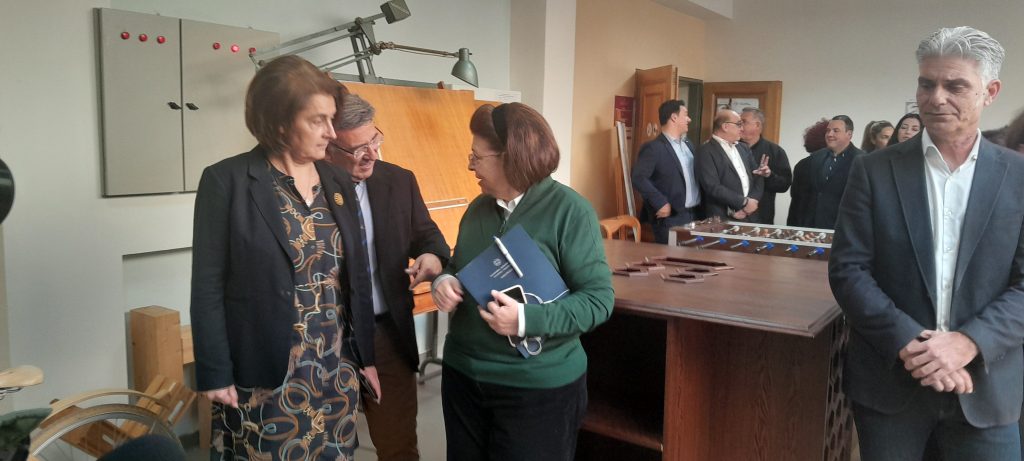 Λ. Μενδώνη από την Καρδίτσα: Η χειροτεχνία, εργαλείο αναζωογόνησης της ελληνικής περιφέρειας