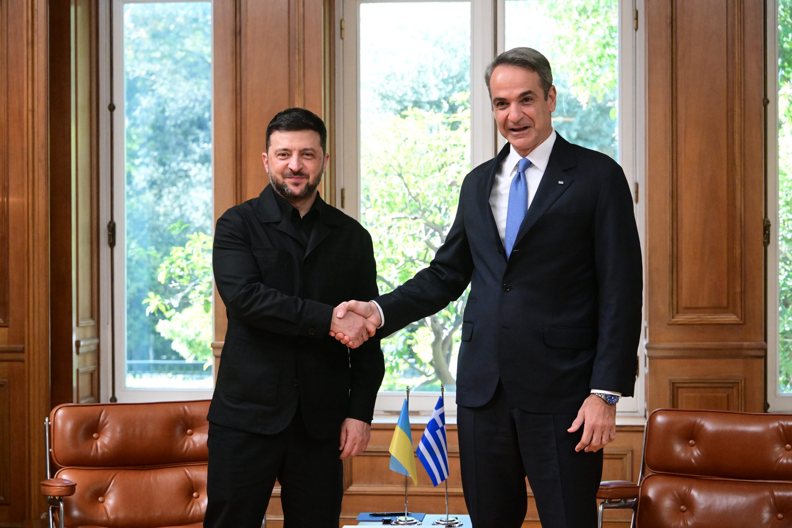 [382084] ΣΥΝΑΝΤΗΣΗ ΤΟΥ ΠΡΩΘΥΠΟΥΡΓΟΥ ΚΥΡΙΑΚΟΥ ΜΗΤΣΟΤΑΚΗ ΜΕ ΤΟΝ ΠΡΟΕΔΡΟ ΤΗΣ ΟΥΚΡΑΝΙΑΣ VOLODYMYR ZELENSKYY (ΤΑΤΙΑΝΑ ΜΠΟΛΑΡΗ/EUROKINISSI)